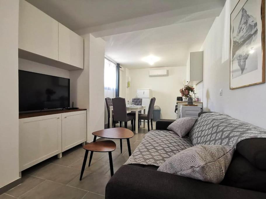 L'Elegant Duplex - Clim I Wifi I Proche Du Centre-Ville Miramas Esterno foto
