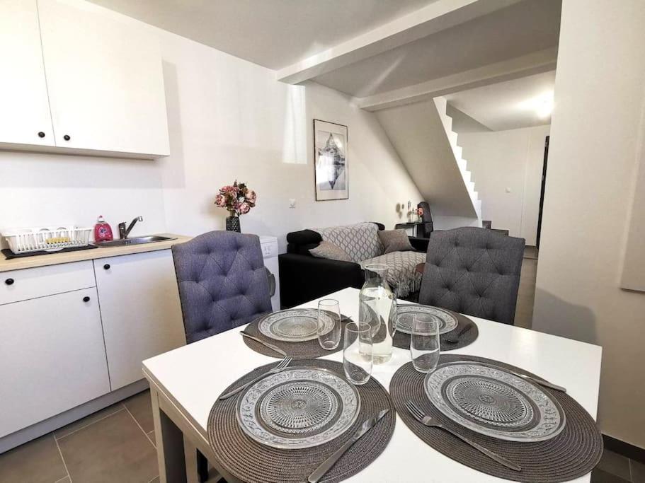 L'Elegant Duplex - Clim I Wifi I Proche Du Centre-Ville Miramas Esterno foto